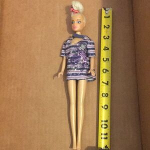 2008 chic Doll